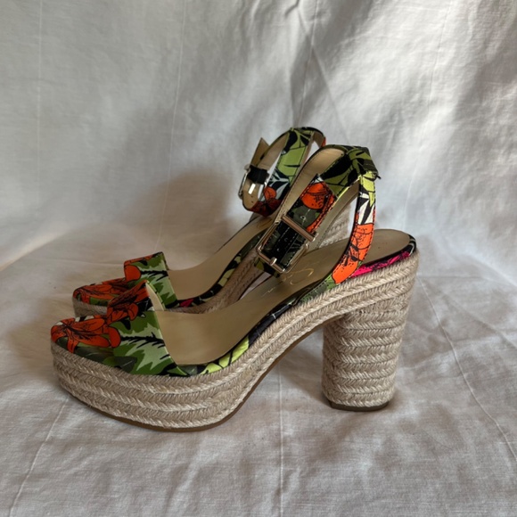 Tropical Floral Espadrille Heels - Picture 2 of 4